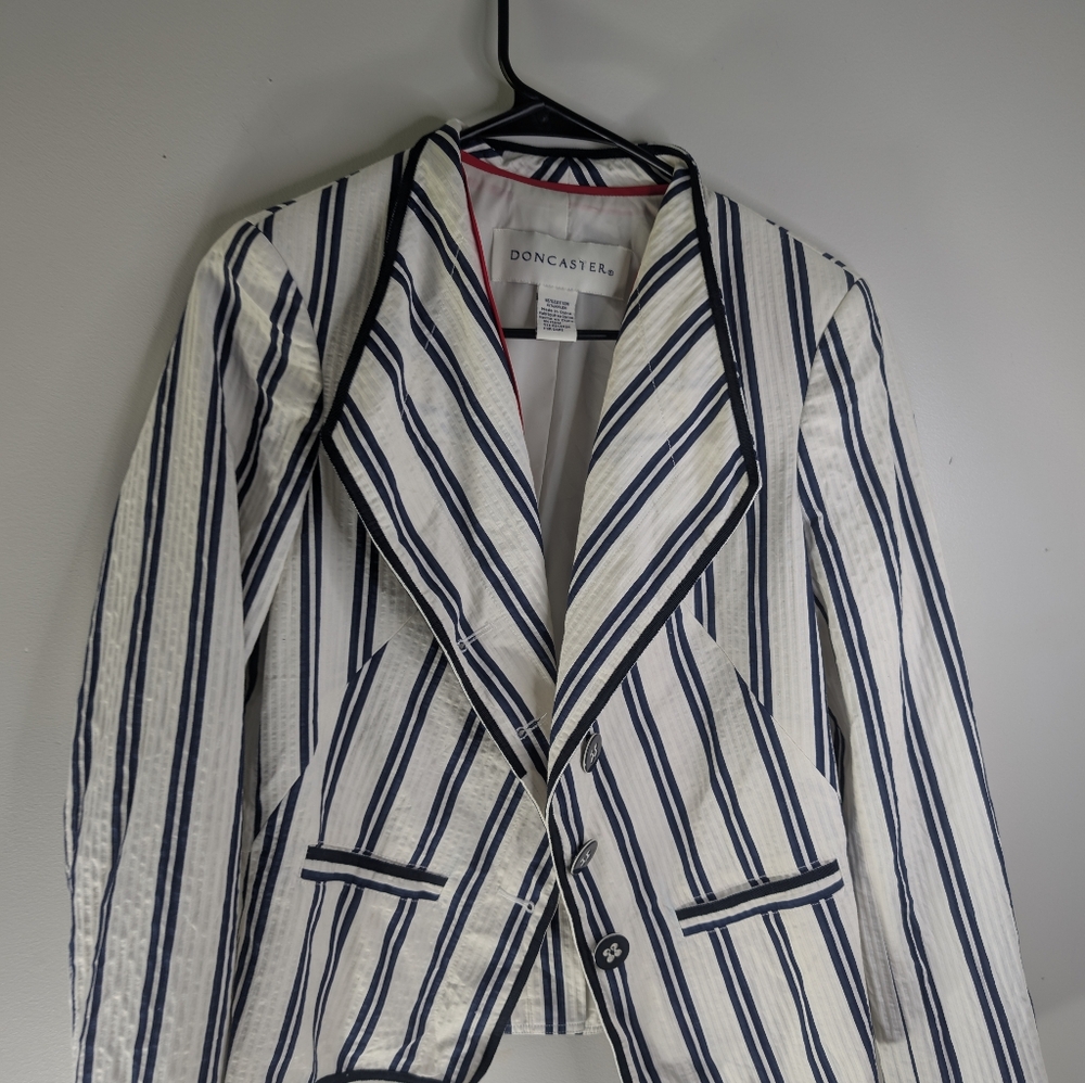 Doncaster Striped White and Navy Women's Jacket 10P - Picture 9 of 10